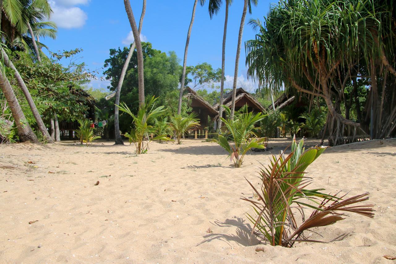 Shiva'S Beach Cabanas Tangalle Eksteriør billede