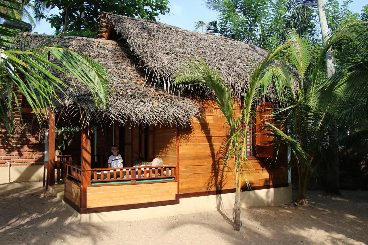 Shiva'S Beach Cabanas Tangalle Eksteriør billede